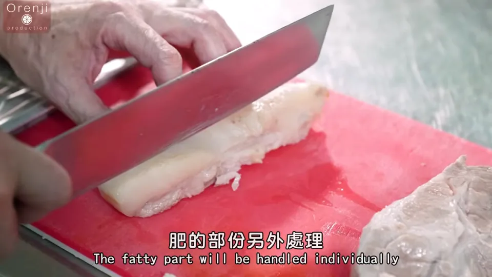 煸炒肥肉出油